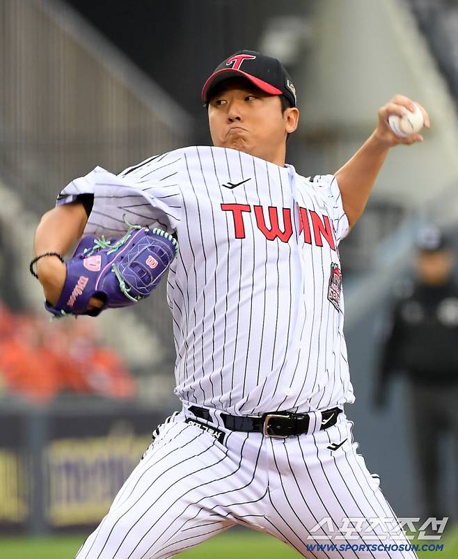 26일 잠실구장에서 열린 한국시리즈 1차전 LG 트윈스와 한화 이글스의 경기. LG 송승기가 역투하고 있다. 잠실=박재만 기자 pjm@sportschosun.com/2025.10.26/