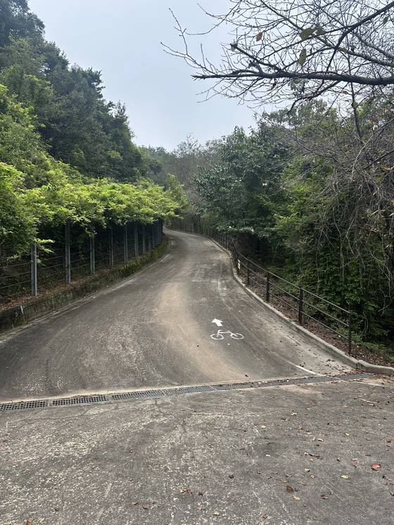 The start of a particularly rough section that Kakao Maps had tried to persuade me to avoid, pictures on Sept. 30. Cross Sangju Sangpung Bridge to avoid. [JIM BULLEY]