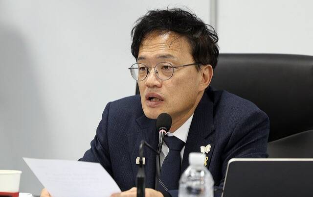 박주민 국회 보건복지위원회 위원장이 지난 24일 국민연금공단에서 열린 국회 보건복지위원회 국정감사에서 발언하고 있다. 연합뉴스