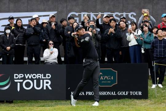 제네시스 챔피언십 정상에 오른 이정환. /KPGA