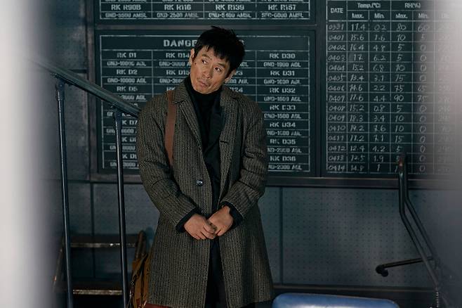 넷플릭스 영화 '굿뉴스'는 1970년 3월 일본에서 납치돼 북한으로 향하던 항공기를 평양공항으로 위장한 김포공항에 착륙시키며 발생한 이른바 '요도호 납치 사건'을 재구성한 작품이다. 넷플릭스 제공