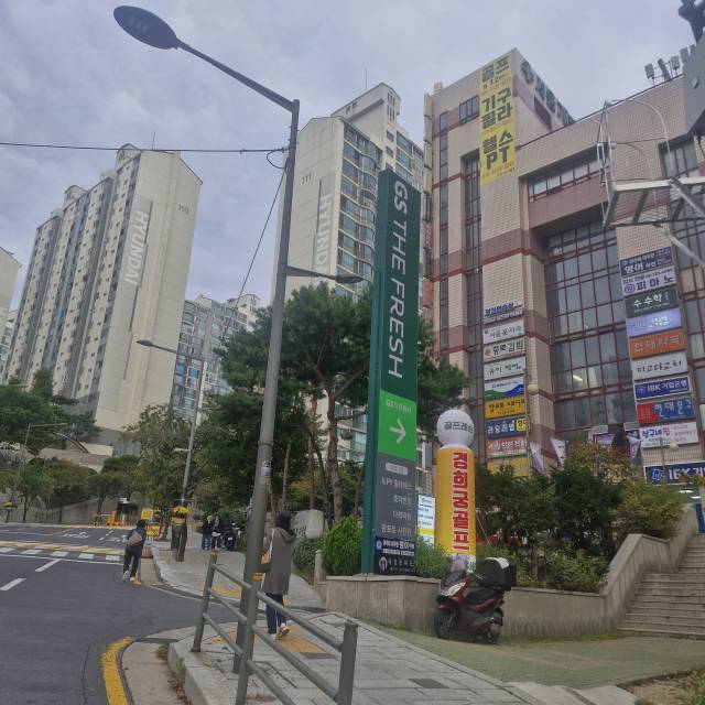 무악현대 아파트 상가. 박형윤 기자