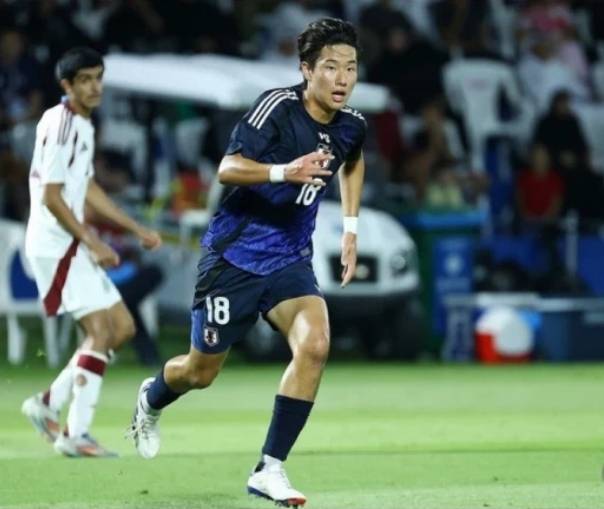 ▲ 김정민 또한 안타까운 상황에도 아들을 응원했다. 25일 그는 자신의 소셜미디어에 관련 기사를 공유하면서 "아들 힘내 앞으로의 시간이 더 많아요 아빠엄마는 아들의 건강이 더 소중하단다"라는 메시지를 남겼다.&nbsp;ⓒ 일본축구협회