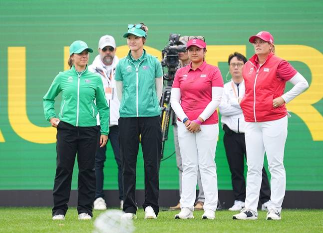 포섬 매치에 나선 호주 기리아쿠(왼쪽부터)와 그레이스 킴, 미국 릴리아 부, 코플린.   /사진=LPGA 제공