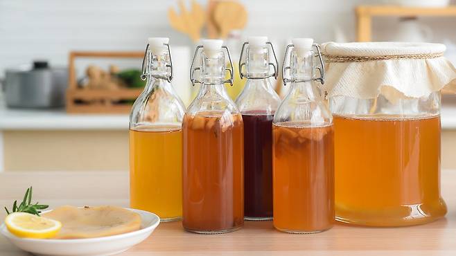 콤부차는 녹차·홍차에 설탕과 스코비를 넣어 발효시킨 음료다｜출처: 게티이미지뱅크