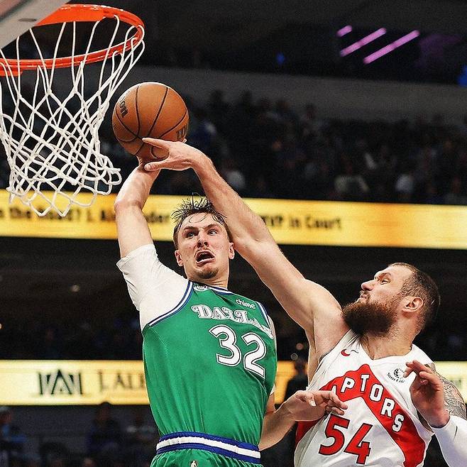 쿠퍼 플래그(왼쪽)