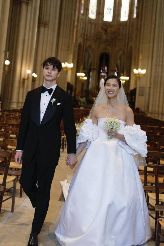 지난 8월 프랑스 파리 생 클로틸드 대성당에서 프랑스 명품 브랜드 ‘지방시’ 창립자의 조카인 션 타팽 드 지방시와 정다혜 씨의 결혼식이 진행됐다. 인스타그램 캡처