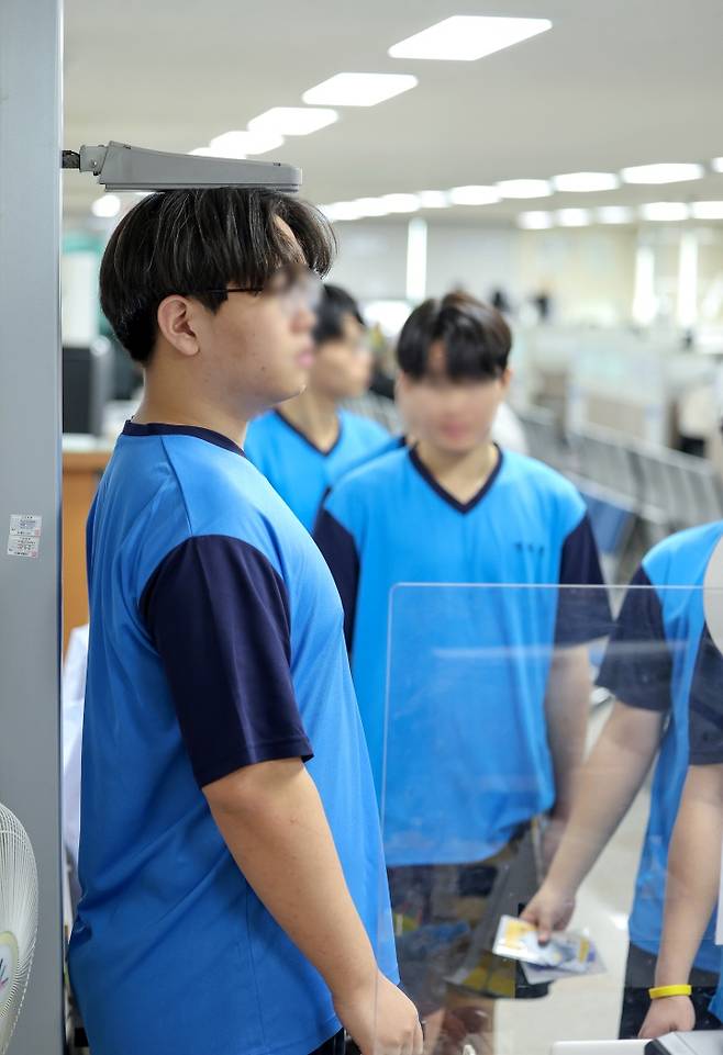 경기 수원시 팔달구 경인지방병무청에서 입영대상자들이 신체검사를 받고 있다.(기사와 관계 없음) 2025.1.13. (ⓒ뉴스1, 무단 전재-재배포 금지)