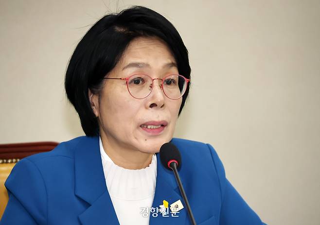 최민희 국회 과학기술정보방송통신위원장이 지난 23일 국회 국정감사에서 발언하고 있다. 박민규 선임기자