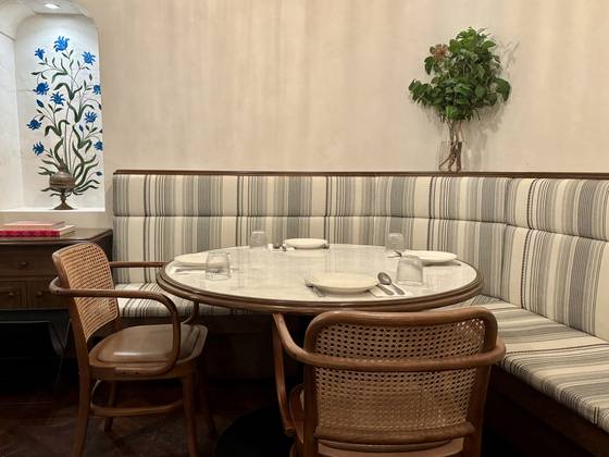 Interior of Indica in Yongsan District, central Seoul [LEE JIAN]