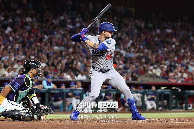 ▲ 포스트시즌 들어 1할도 치지 못하는 파헤스의 부진으로 다저스는 1~3번 최강 타순의 폭발력에서 큰 손해를 보고 있다