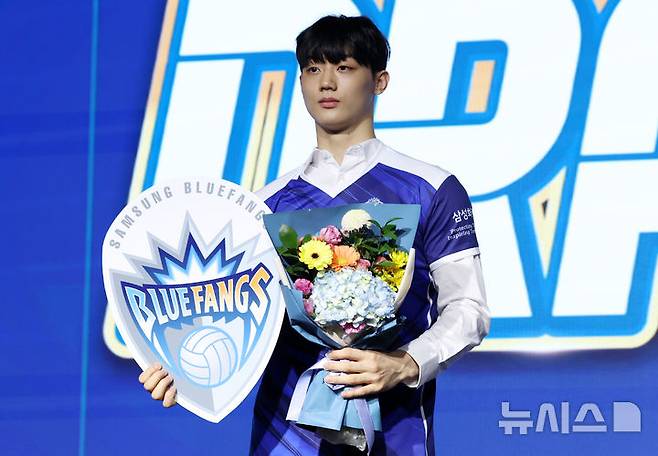 삼성화재의 지명을 받은 이우진. /사진=뉴시스