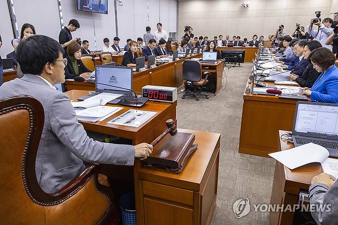 법안 심의하는 국회 보건복지위 모습 [연합뉴스 사진]