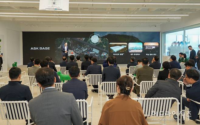 28일 국정감사 현지시찰 차 제주시 구좌읍 용암해수산업단지를 방문한 국회 산업통상자원중소벤처기업위원회 위원들. ⓒ헤드라인제주