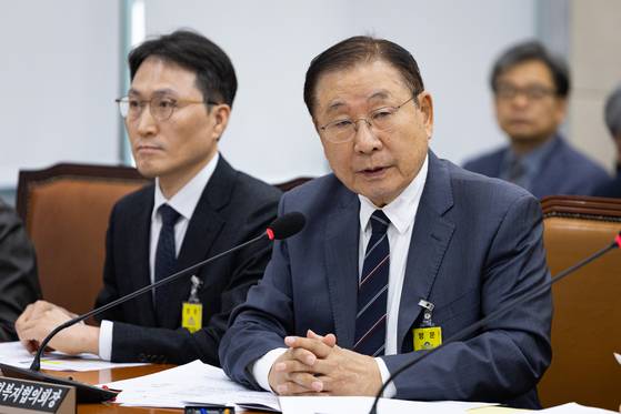 김성이 한국사회복지협의회장이 28일 서울 여의도 국회에서 열린 보건복지위원회의 한국사회보장정보원 등에 대한 국정감사에서 의원 질의에 답하고 있다. 뉴스1
