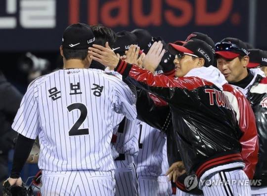 염경엽 감독 '문보경, 오늘의 MVP' / 사진=연합뉴스