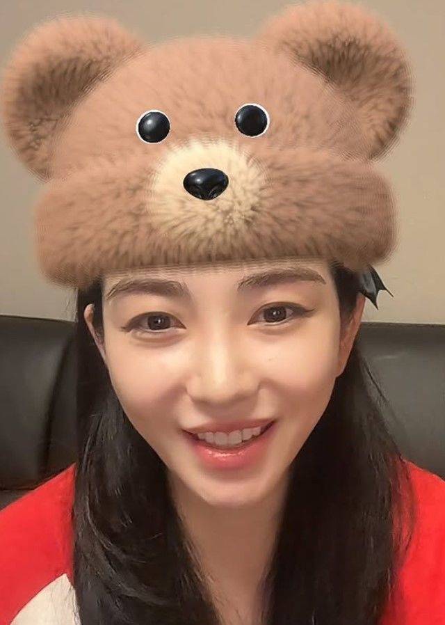 [서울=뉴시스] 권민아. (사진=권민아 인스타그램 캡처) 2025.10.28. photo@newsis.com *재판매 및 DB 금지