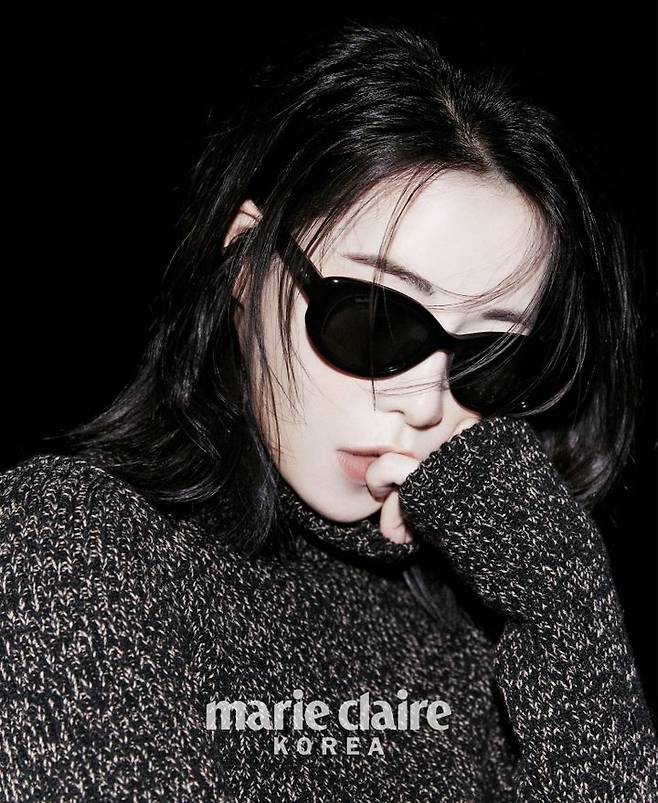 [서울=뉴시스] 28일 패션 매거진 '마리끌레르 코리아'는 임지연과 함께한 11월 호 화보를 공개했다. (사진=마리끌레르 코리아 제공) 2025.10.28. photo@newsis.com *재판매 및 DB 금지