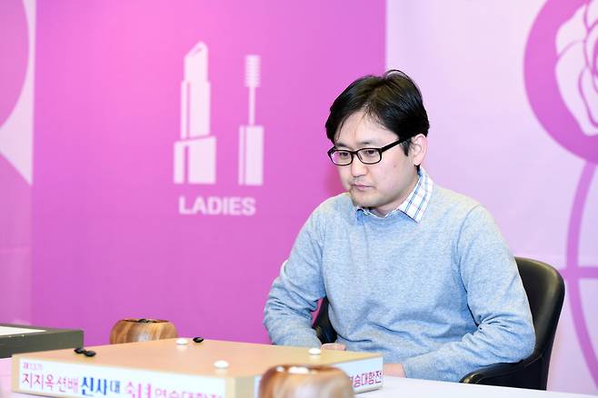 김명완 9단.  한국기원 제공