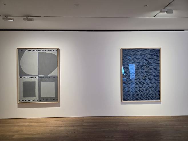 아돌프 고틀리브·김환기 2인전 전시전경 (서울=연합뉴스) 박의래 기자 = 서울 한남동 페이스갤러리 서울에 전시 중인 김환기의 작품들. 2025.10.28. laecorp@yna.co.kr