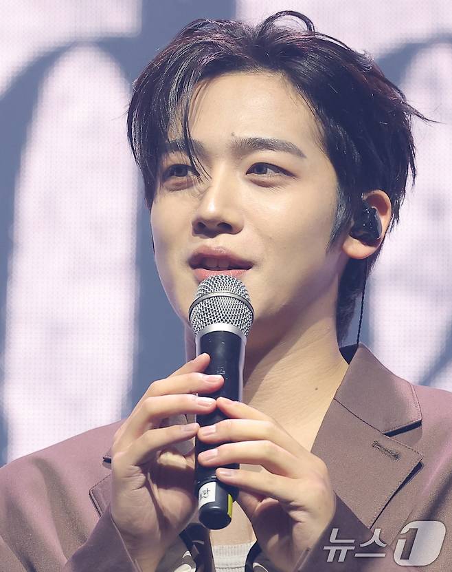 그룹 위아이(WEi) 김요한이 29일 오후 서울 광진구 예스24라이브홀에서 가진 여덟 번째 미니 앨범 'Wonderland'(원더랜드) 발매 쇼케이스에서 인사말을 하고 있다. 2025.10.29/뉴스1 ⓒ News1 권현진 기자