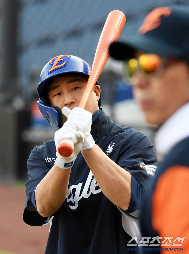 29일 대전 한화생명볼파크에서 열린 한국시리즈 3차전 한화 이글스와 LG 트윈스의 경기. 한화 손아섭이 타격 훈련을 하고 있다. 대전=박재만 기자 pjm@sportschosun.com/2025.10.29/