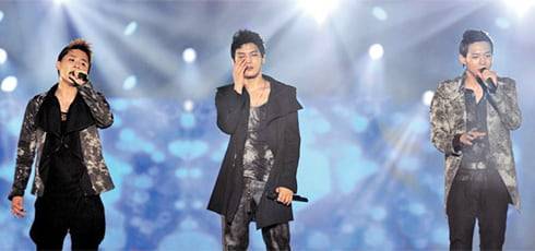 왼쪽부터 JYJ의 김준수, 김재중, 박유천./조선일보DB