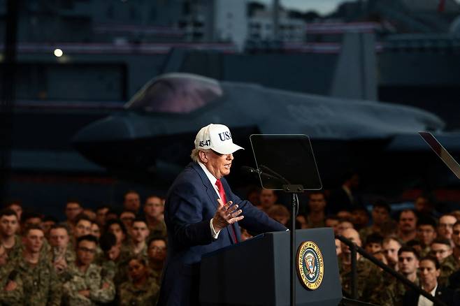 도널드 트럼프 미국 대통령이 지난 28일 일본에 있는 미 해군 요코스카 기지에서 연설하고 있다. 로이터 연합뉴스