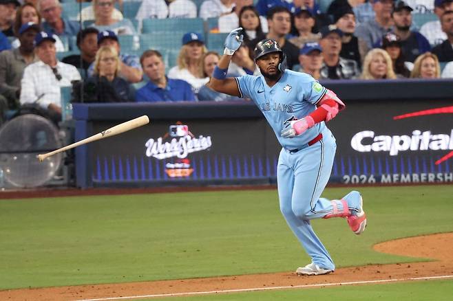 야구의 신' 무너뜨린 토론토, 월드시리즈 원점으로