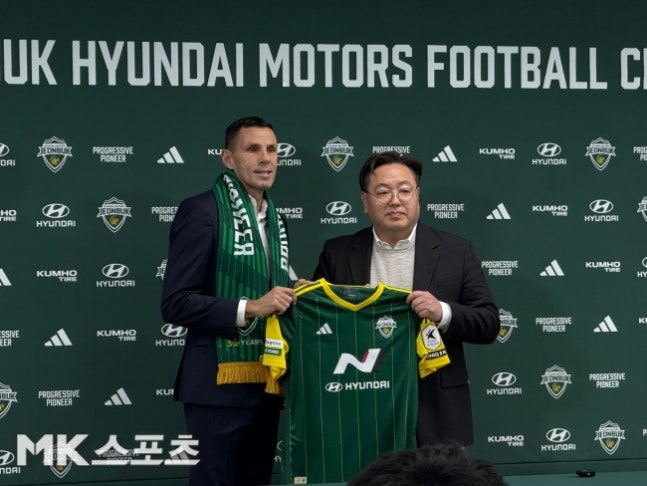 거스 포옛 감독과 이도현 단장. 사진=김영훈 기자