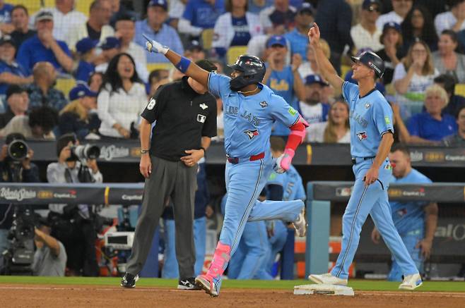 토론토 블루제이스 블라디미르 게레로 주니어가 LA다저스 오타니 쇼헤이를 상대로 홈런을 쏘아 올렸다. 사진은 토론토에서 활약 중인 게레로 주니어. /사진=로이터