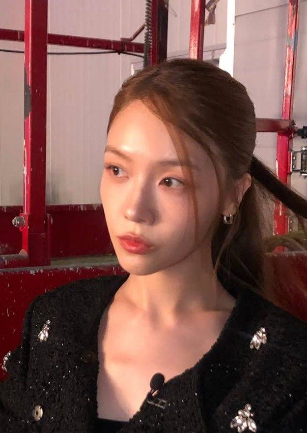 [서울=뉴시스] 그룹 '걸스데이' 출신 배우 민아(방민아)가 결혼을 앞두고 근황을 공개했다. (사진=민아 인스타그램) 2025.10.29. photo@newsis.com *재판매 및 DB 금지