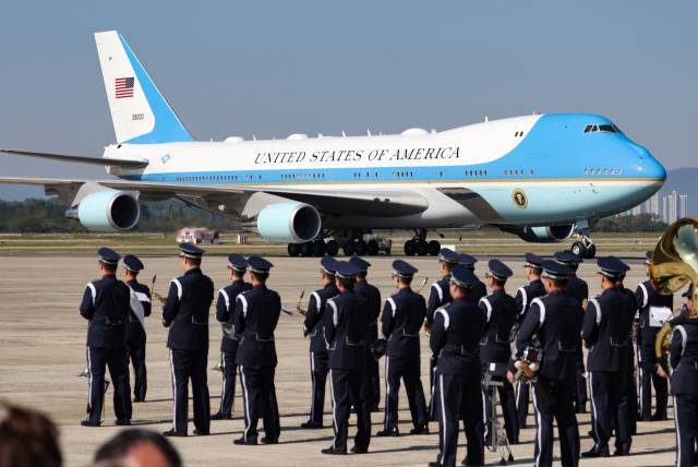 APEC 트럼프 미국 대통령 에어포스원 한국 도착. 연합뉴스