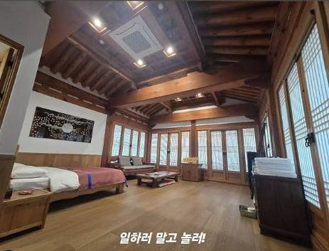 사진=안현모 SNS