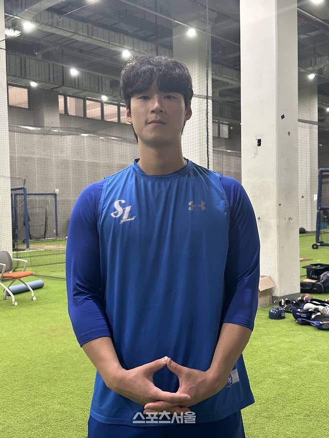 삼성 이호성이 22일 대구삼성라이온즈파크에서 열린 2025 KBO 포스트시즌 한화와 플레이오프(PO) 4차전을 앞두고 취재진의 인터뷰에 응하고 있다. 대구 | 이소영 기자 sshong@sportsseoul.com