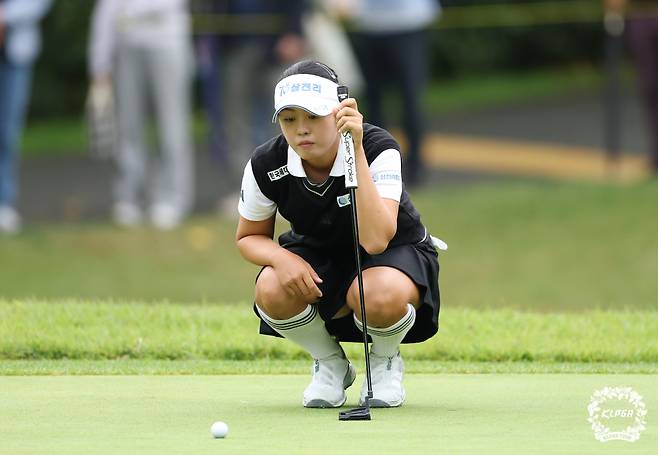 서교림K-FOOD 놀부·화미 마스터즈 FR 3번홀 그린 파악