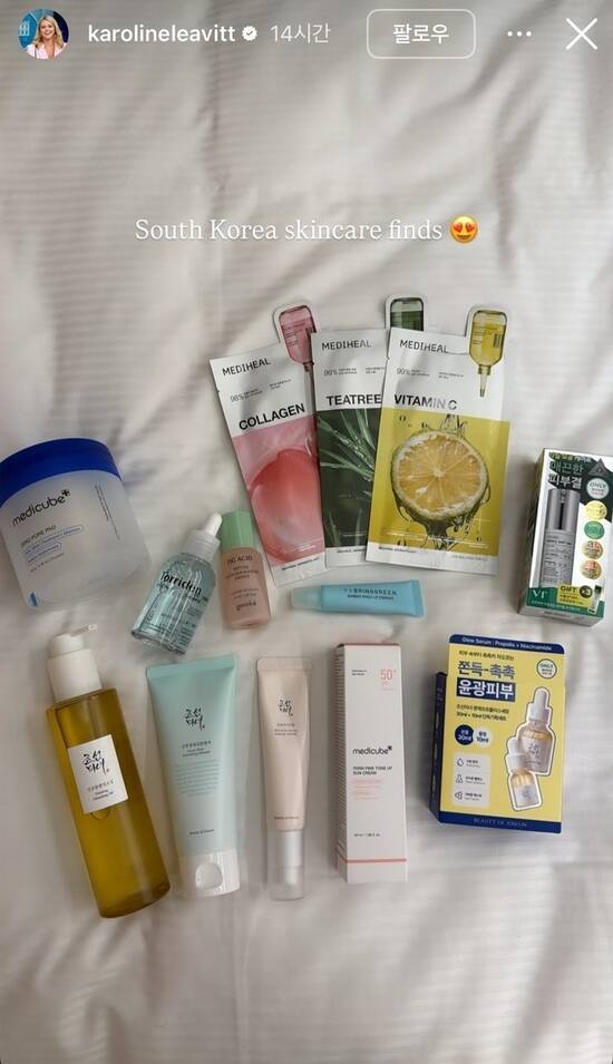 캐롤라인 레빗 백악관 대변인이 29일 자신의 인스타그램에 K뷰티 인증 게시글을 남겼다. /캐롤라인 레빗 인스타그램