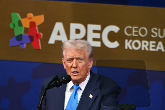 도널드 트럼프 미국 대통령이 29일 경주에서 열린 아시아태평양경제협력체(APEC) CEO 써밋에서 연설을 하고 있다. AFP 연합뉴스