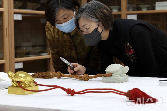 [=ý]   = ùڹ   ս  簡  30  α ùڹ  ڼ ŵ ± ڼ ŵ ̼ڰ 1667  ' ռå '  ϰ ִ. 2025.10.232025.10.00. pak7130@newsis.com