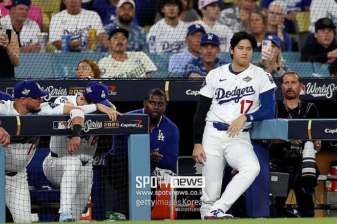 ▲ LA 다저스가 무기력한 공격에 월드시리즈 4차전과 5차전을 토론토에 내줬다.