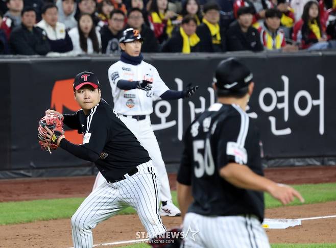 [한번에쓱]추가실점 빌미가 된 '7회말 실책' 문보경