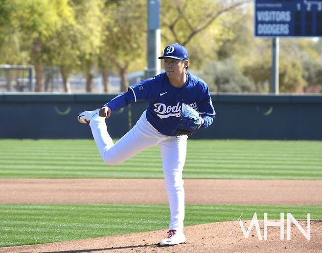 (다저스 일본투수 야마모토 요시노부)