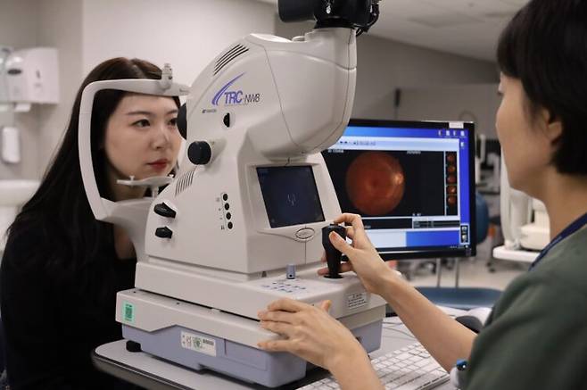 세브란스 안과병원 안저검사. 사진=최승식 기자