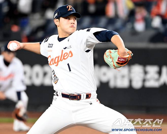 31일 대전 한화생명볼파크에서 열린 LG와 한화의 한국시리즈 5차전. 한화 선발투수 문동주가 역투하고 있다. 대전=허상욱 기자wook@sportschosun.com/2025.10.31/