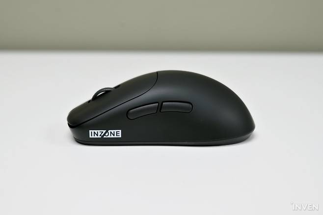 ▲ 군더더기 없이 깔끔하다