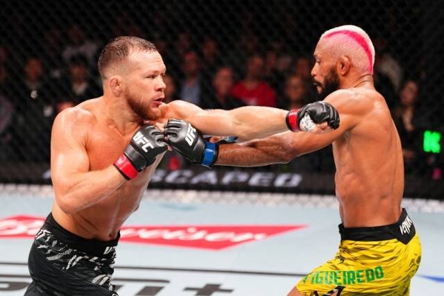 얀(19승 5패)는 드발리쉬빌리와의 두 번째 대결 기회에서 밴텀급 정상을 탈환하고자 한다. 전 챔피언 얀은 종합격투기(MMA) 커리어에서 단 한 번도 피니시된 적이 없다. 그는 송야동, 데이비슨 피게레도, 마커스 맥기를 꺾고 이번 타이틀 도전 자격을 얻었다. 얀은 이제 자신을 밴텀급에서 가장 두려운 선수로 만들었던 특유의 기술을 선보임으로써 드발리쉬빌리의 역사적 야망을 좌절시키려고 한다. 사진=UFC 제공