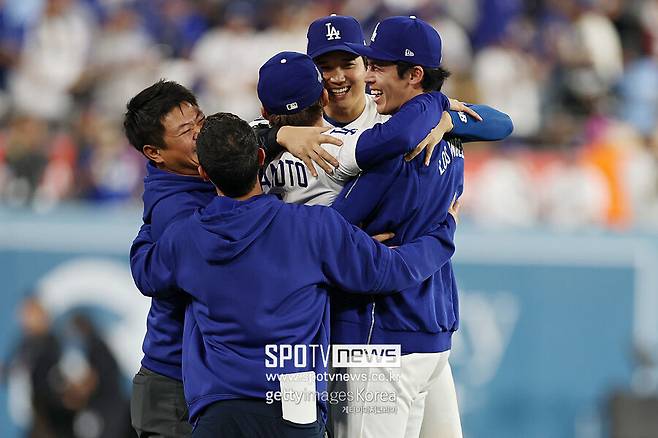 ▲ 야마모토는 최근 두 번의 포스트시즌 경기에서 연속 완투승을 기록하며 2001년 커트 실링 이후 첫 대업을 이뤘다