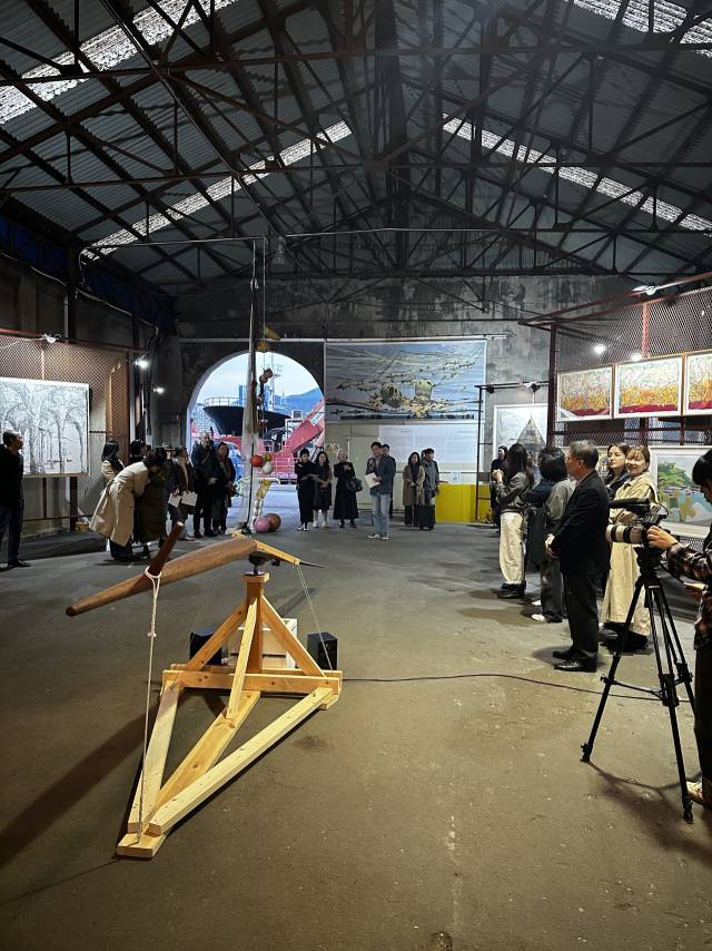 2025 글로컬 프로젝트#2_판(版)의 경계, 경계의 포구 개막식 모습. 김은영 기자 key66@