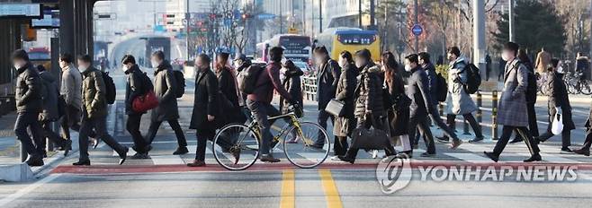 세종청사 인근 출근길 모습. 연합뉴스