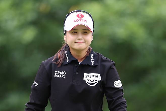 LPGA 메이뱅크 챔피언십에 나선 최혜진이 사흘째 선두를 달리고 있다. 사진은 지난달 전남 해남 파인비치 골프링크스에서 열린 BMW 레이디스 챔피언십 2025 3라운드에 나섰던 최혜진. /사진=뉴시스